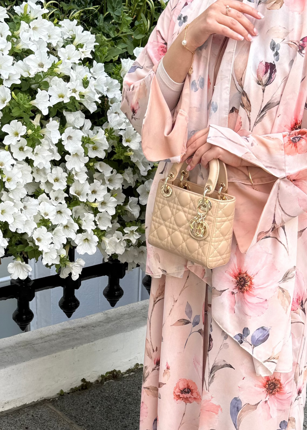 ELARA | Floral peach